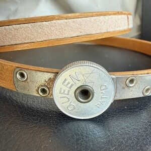 Vintage Queen 5" Wood Embroidery Hoop Tension Wheel Felt Lined Nun's Boilproof